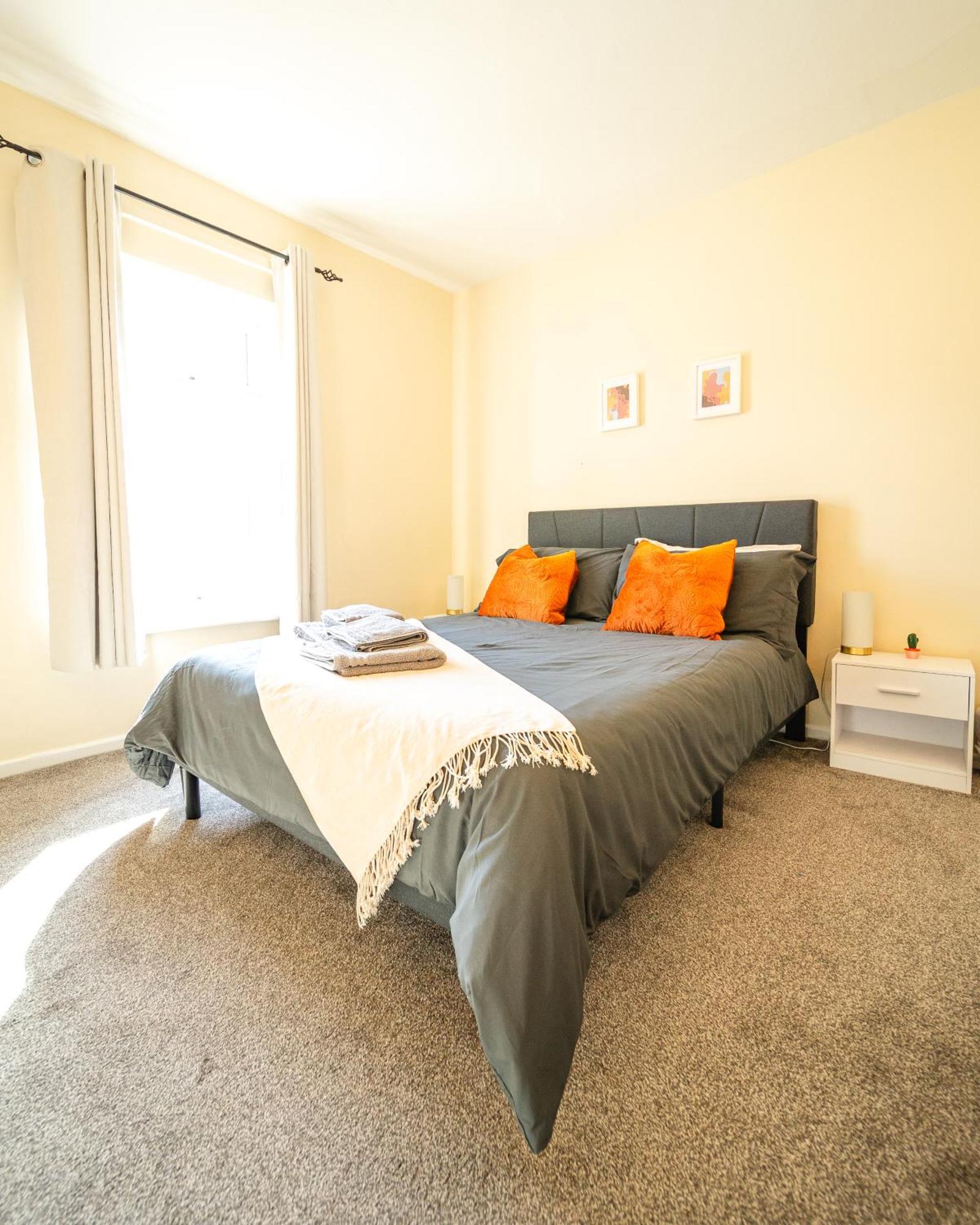 Cosy Home In Reading, Berkshire Екстериор снимка